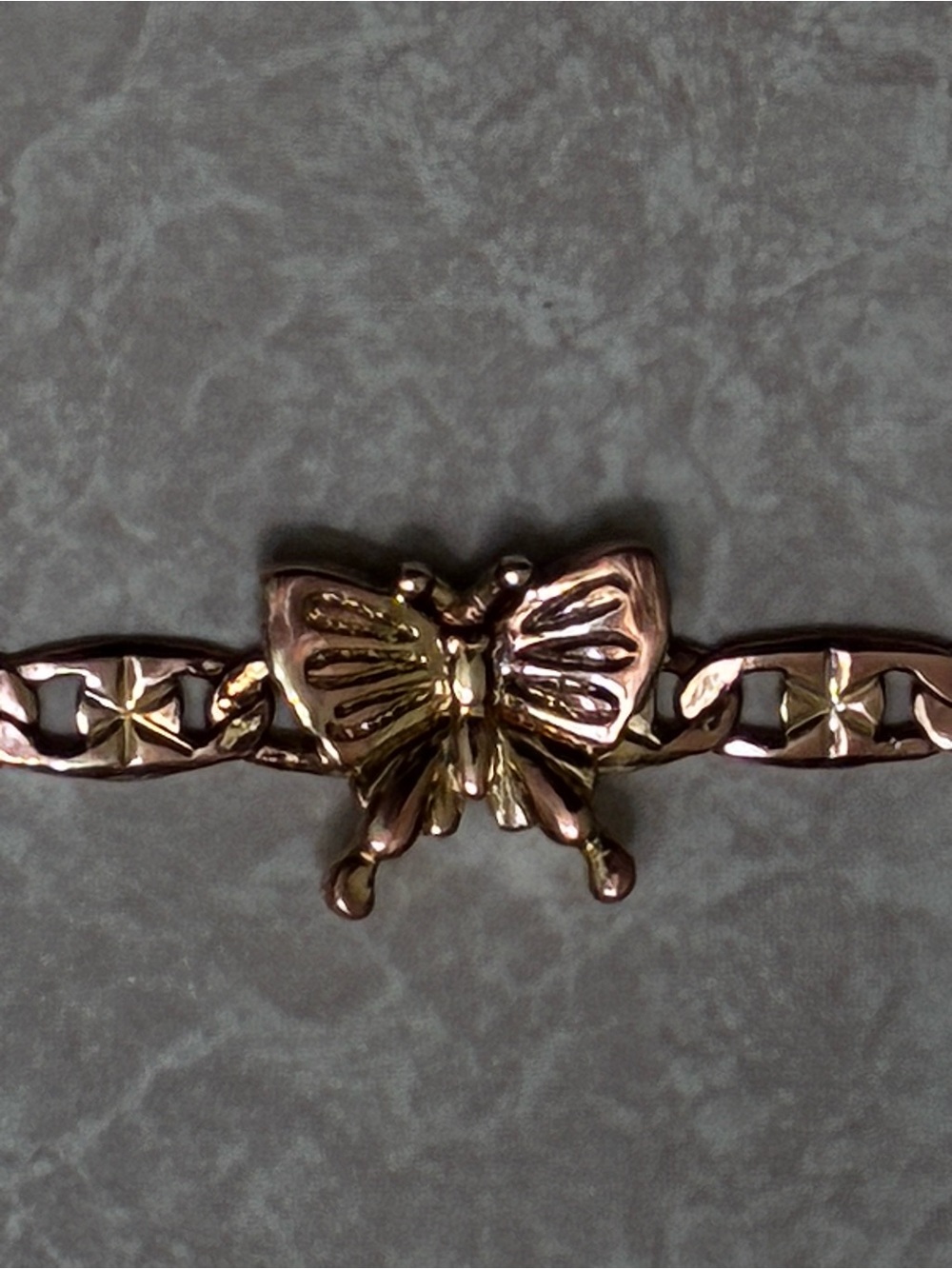 Vintage 18K. 750 marked Tri color butterfly bracelet - Picture 4 of 5